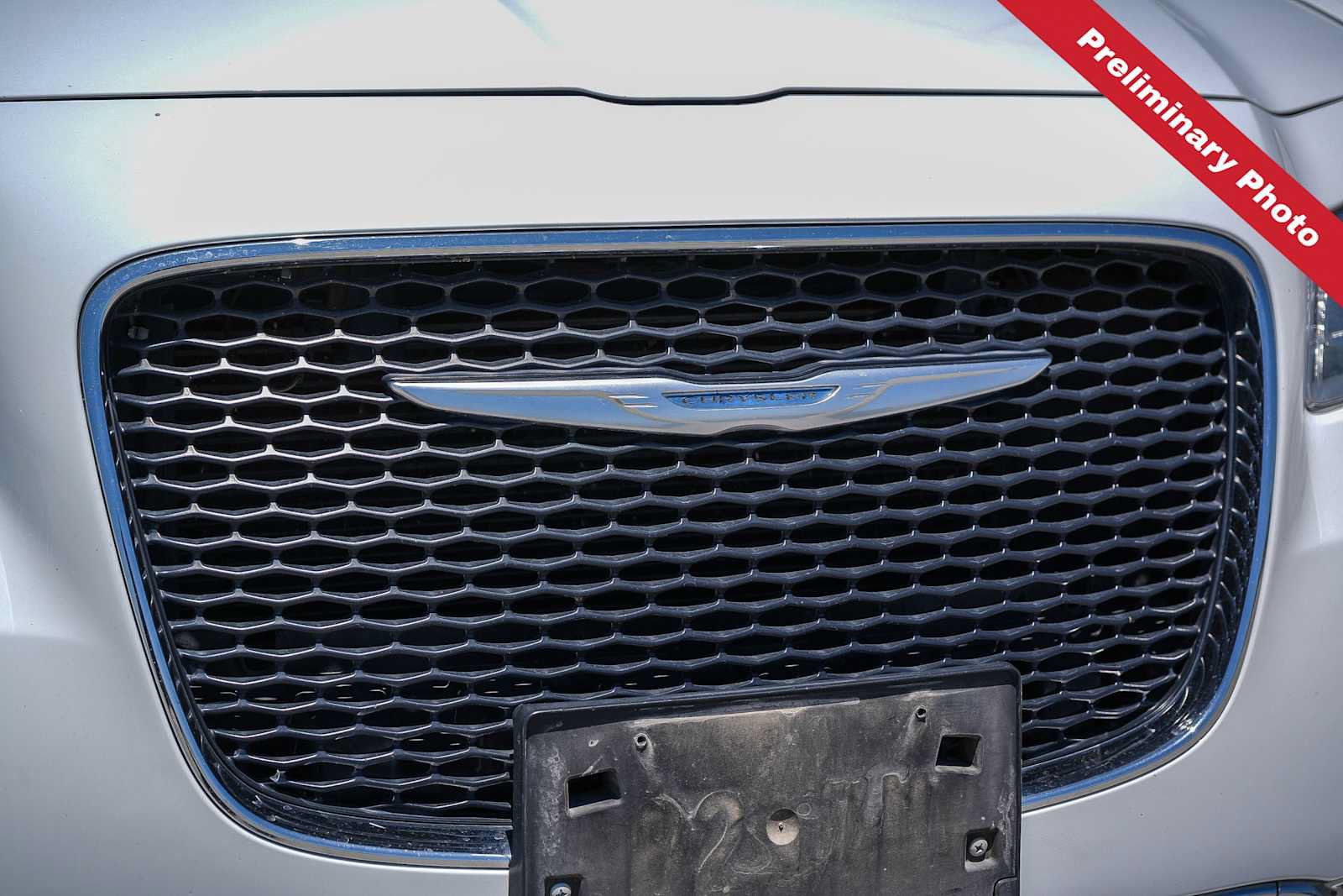 Used 2016 Chrysler 300 Limited RWD image 5