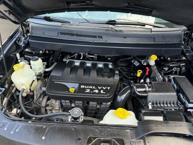 Used 2017 Dodge Journey SE w/ Flexible Seating Group image 10