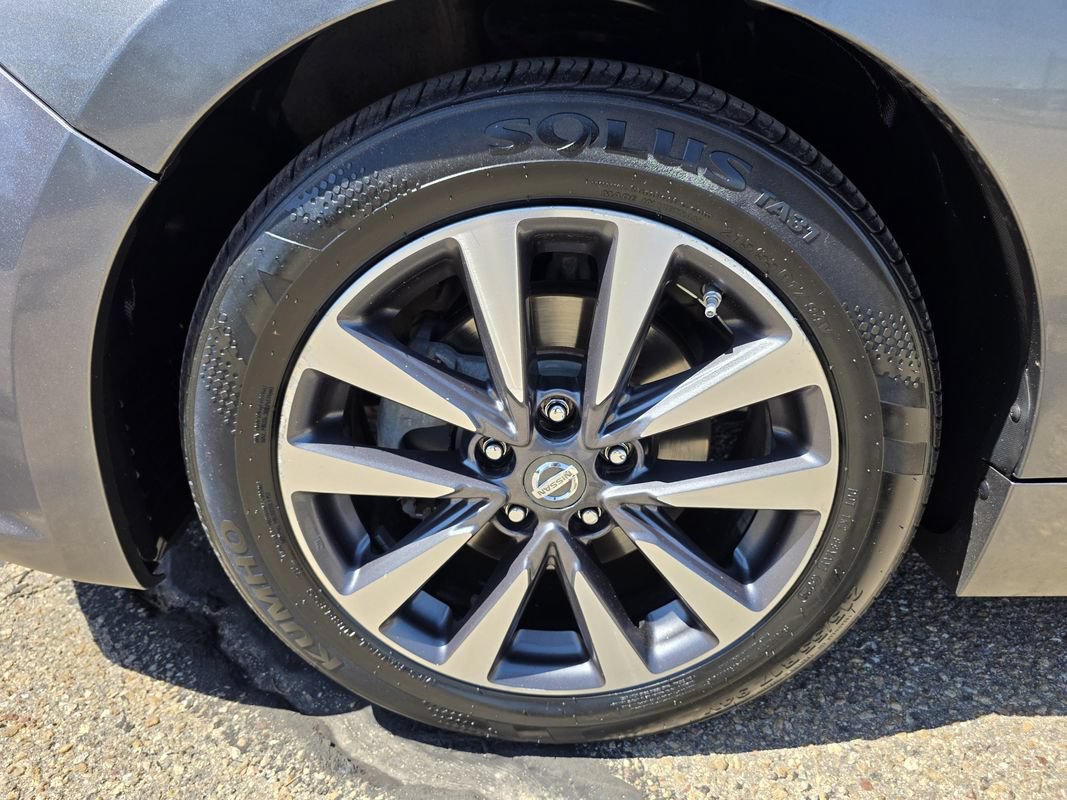 Used 2017 Nissan Altima 2.5 SL w/ Moonroof Package FWD image 37