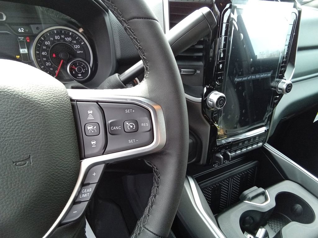 New 2026 RAM 2500 Big Horn AWD/4WD image 18