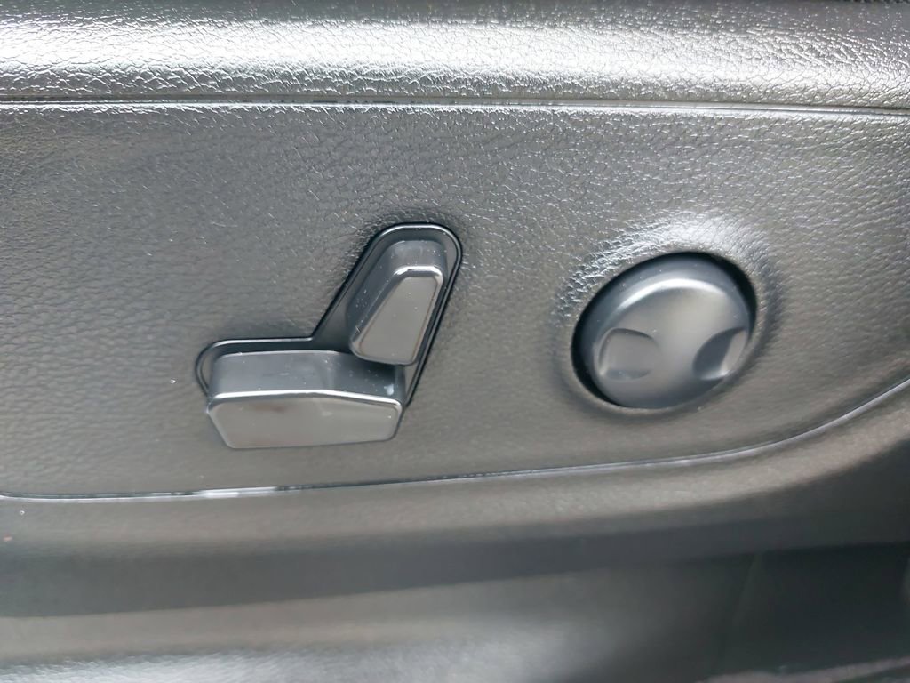 Used 2025 RAM 1500 Big Horn image 25