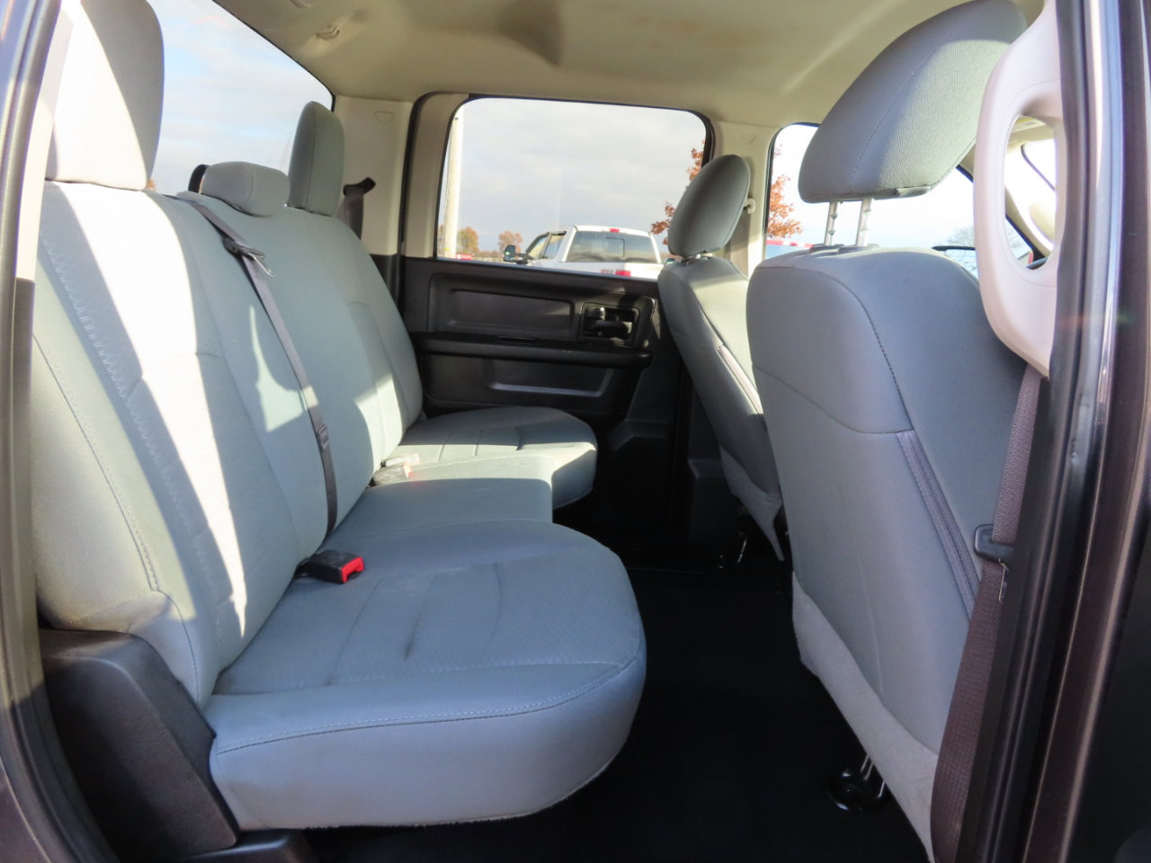 Used 2018 RAM 2500 Tradesman w/ Chrome Appearance Group image 44