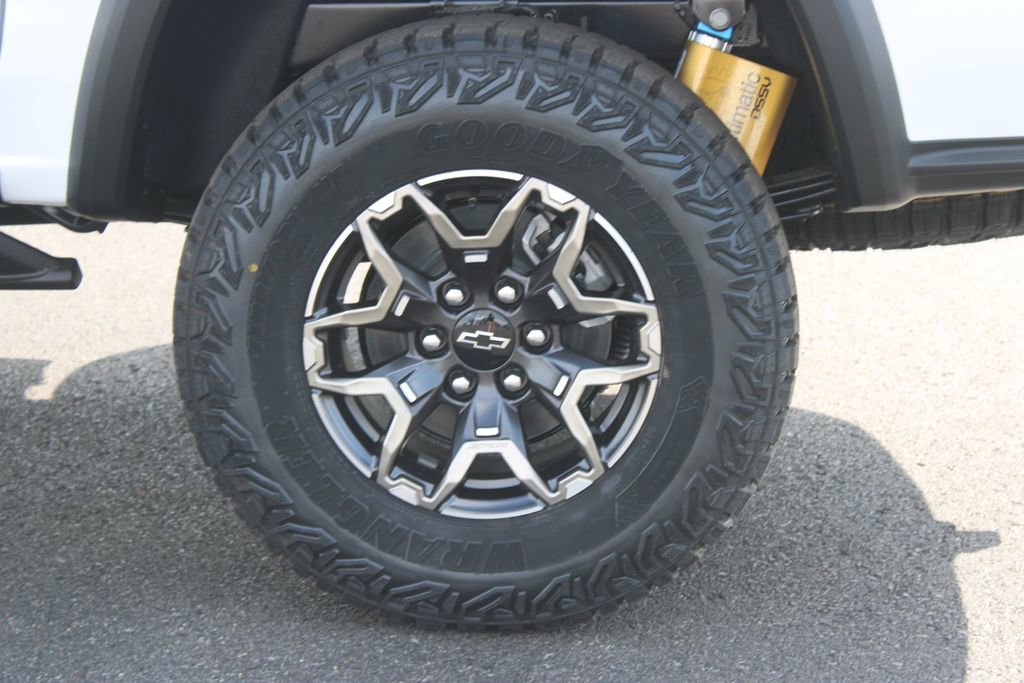 New 2026 Chevrolet Colorado ZR2 image 19