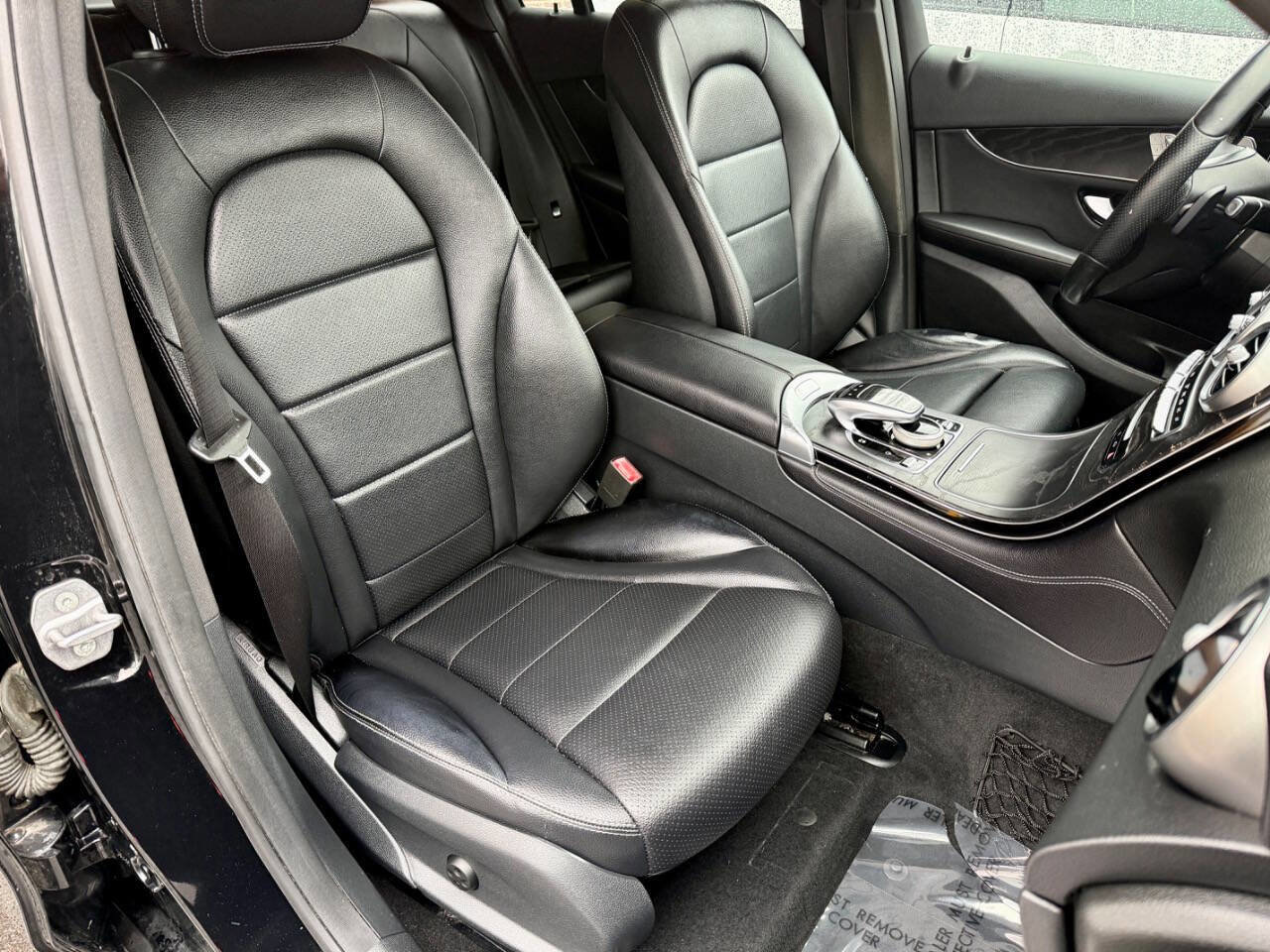 Used 2016 Mercedes-Benz GLC 300 w/ Premium Package image 5