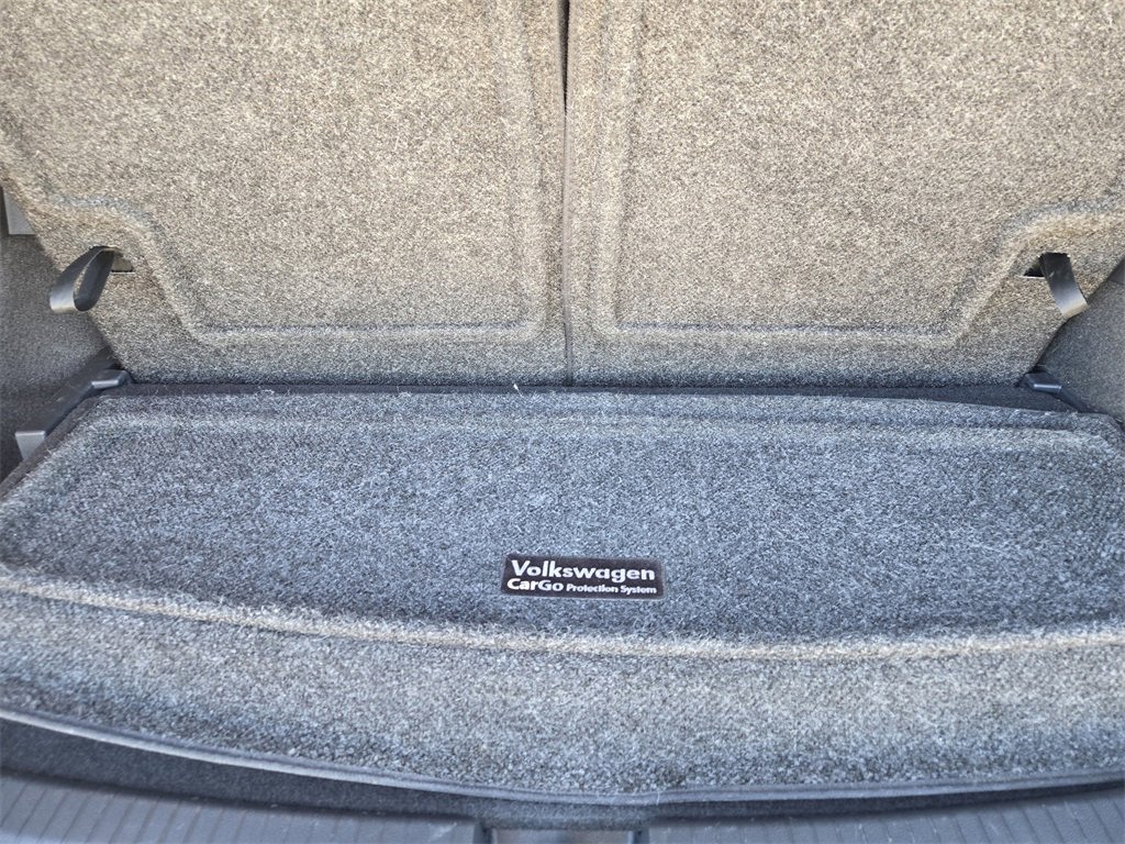 Used 2021 Volkswagen Tiguan SEL w/ 3-Row Tiguan MDO Package image 34