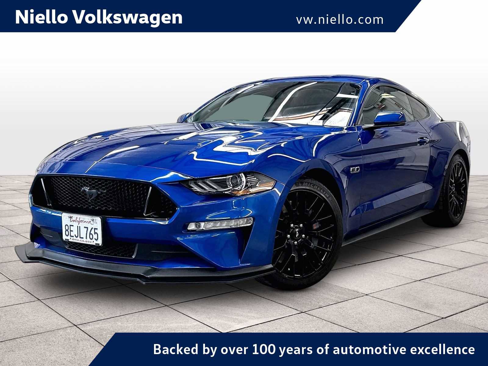 Used 2018 Ford Mustang GT Premium w/ GT Performance Package RWD image 1