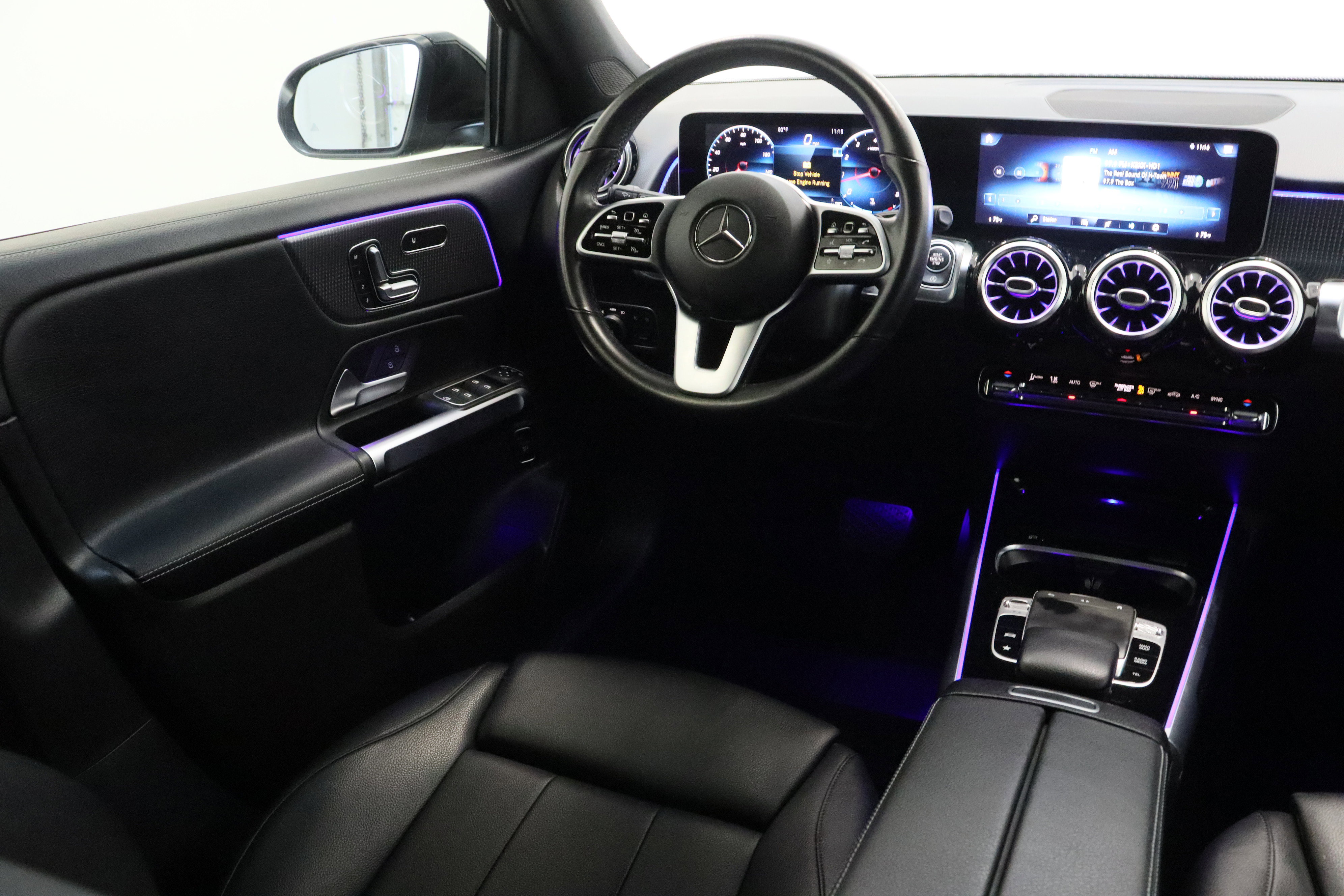 Used 2020 Mercedes-Benz GLB 250 4MATIC image 32