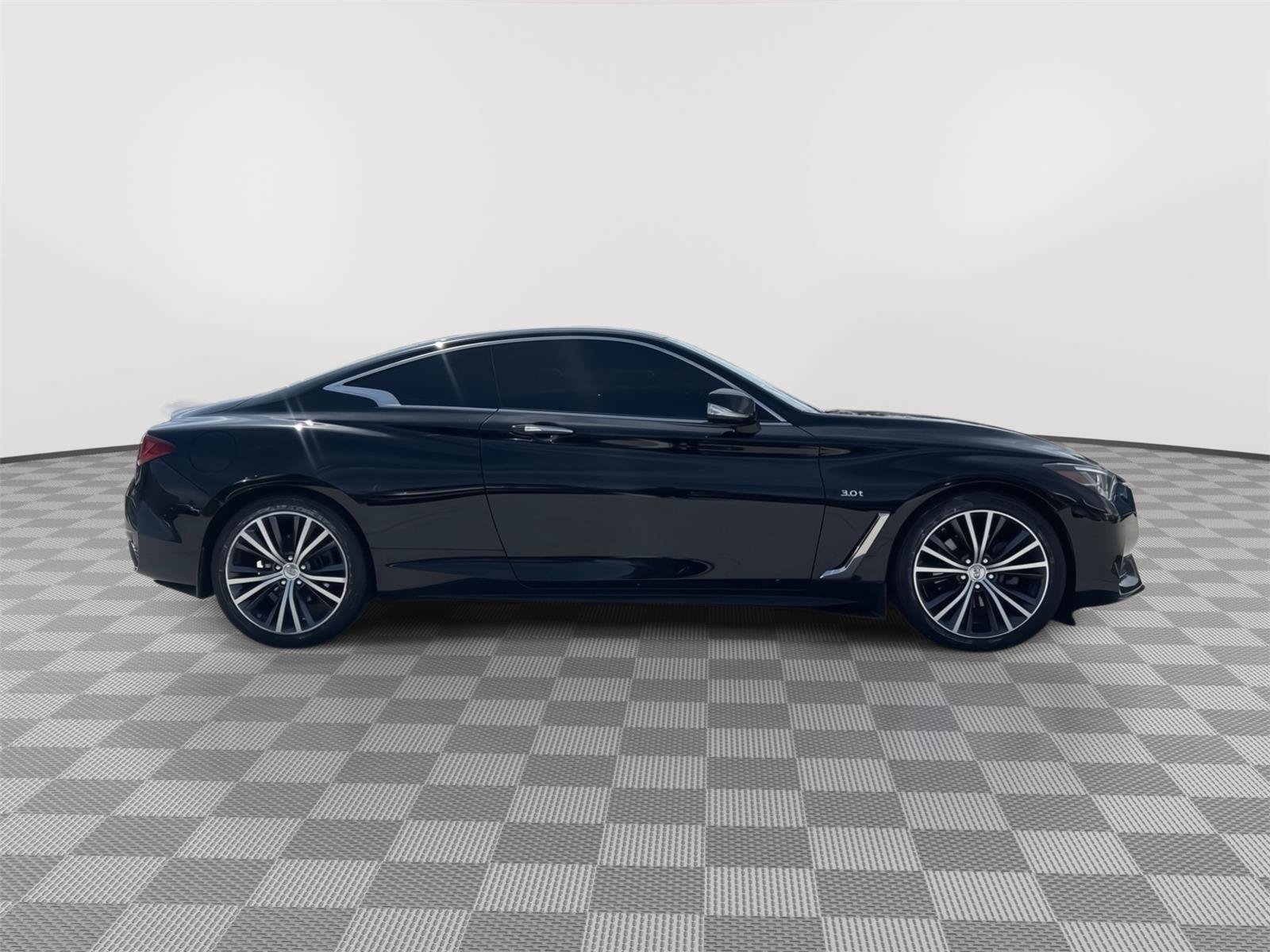 Used 2017 INFINITI Q60 3.0t w/ Premium Plus Package 3.0T AWD/4WD image 14