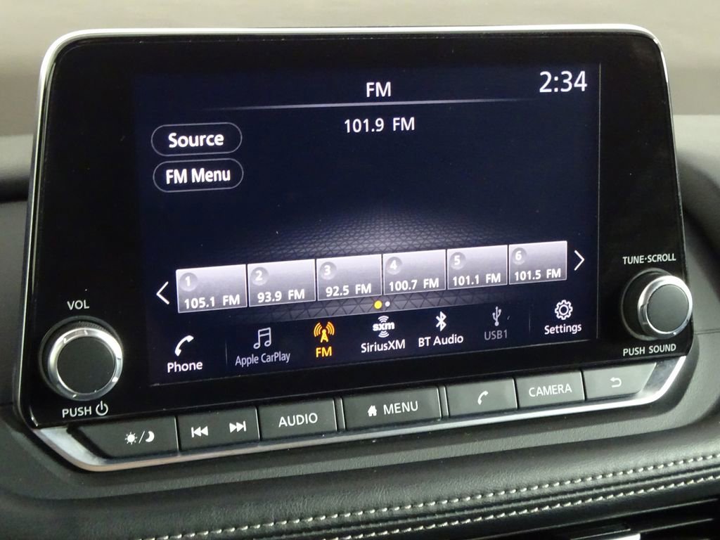 Used 2023 Nissan Rogue SV image 34