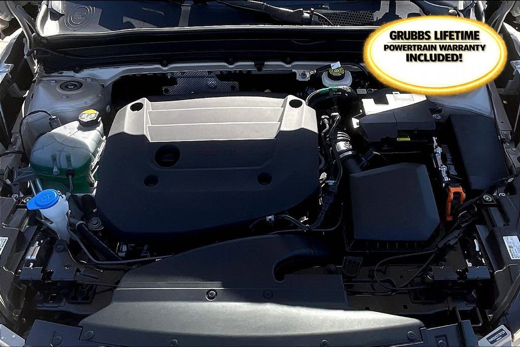 New 2026 Volvo XC40 B4 Plus w/ Protection Package Premier image 24