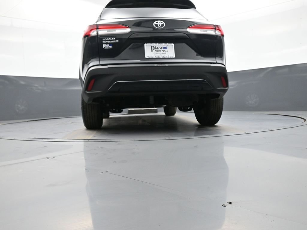 Certified 2025 Toyota Corolla Cross L image 30