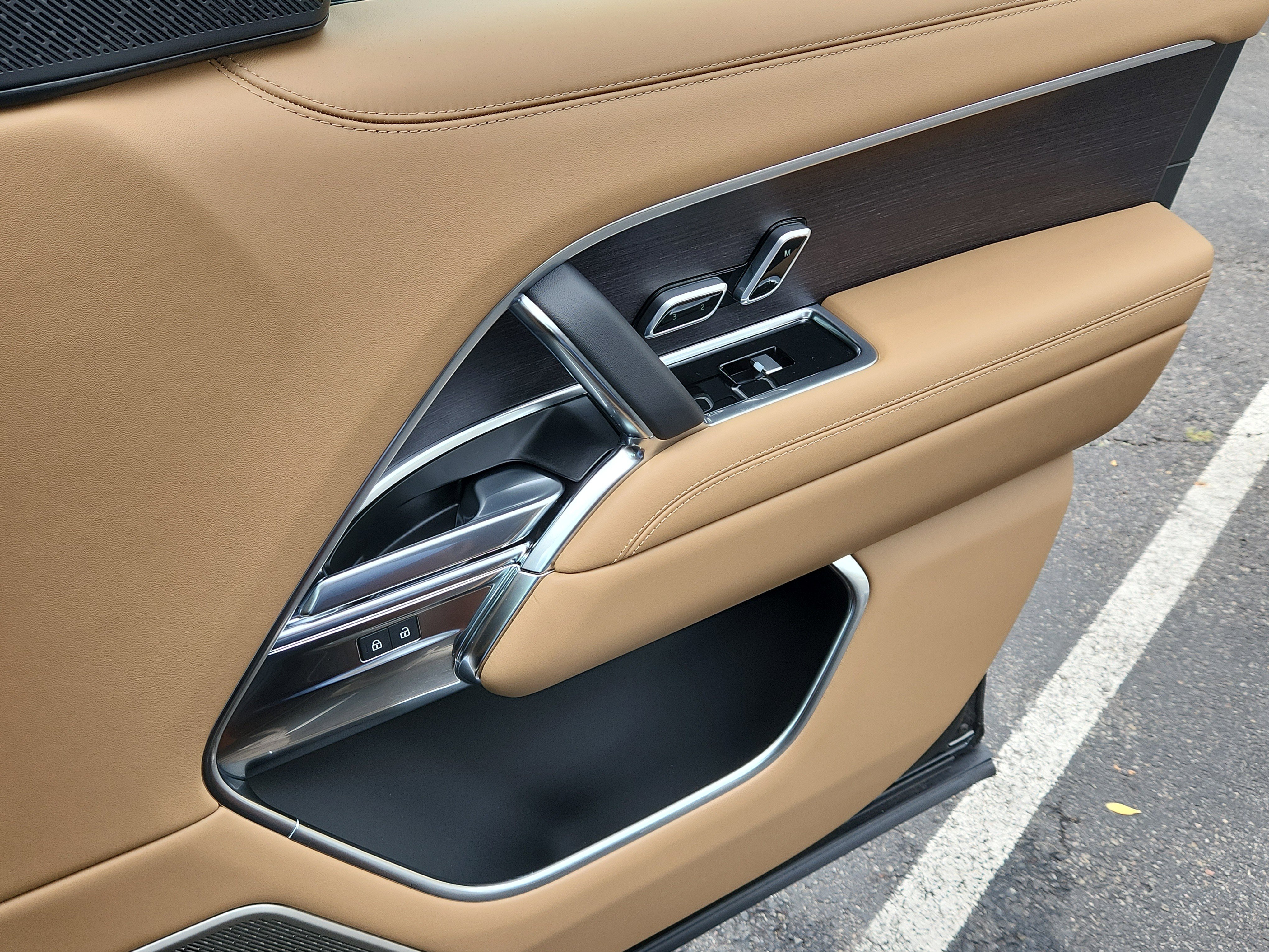 New 2025 Land Rover Range Rover Autobiography image 20