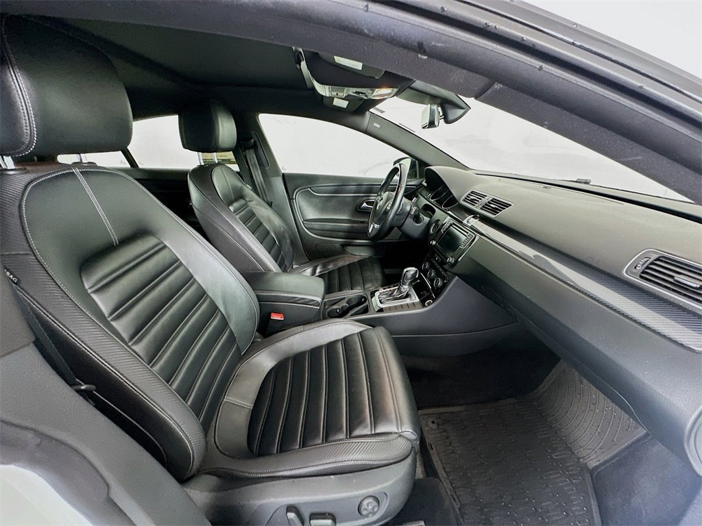 Used 2017 Volkswagen CC R-Line Executive image 27