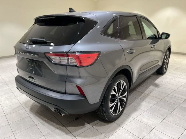 Certified 2022 Ford Escape SE w/ SE Sport Appearance Package FWD image 5