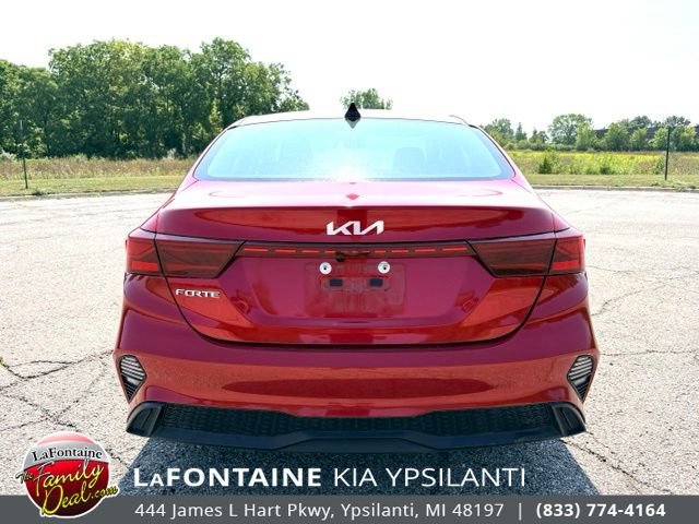 Certified 2024 Kia Forte LXS FWD image 4