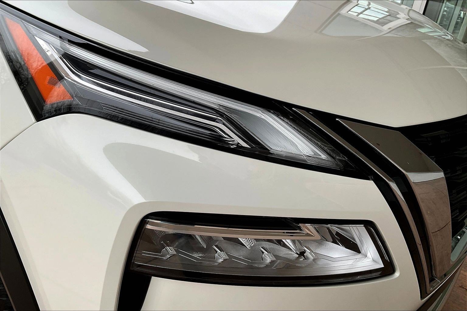 Used 2023 Nissan Rogue Platinum w/ Platinum Premium Package image 30