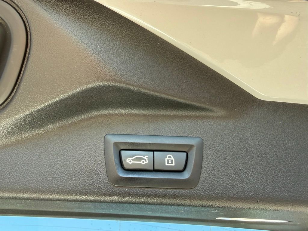 Used 2021 BMW X5 xDrive40i w/ M Sport Package AWD/4WD image 21