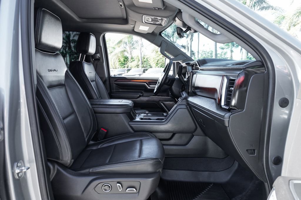 Used 2024 GMC Sierra 3500 Denali w/ Denali Reserve Package image 41