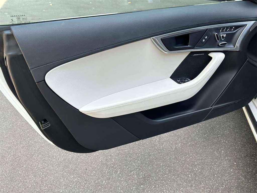 Used 2023 Jaguar F-TYPE Coupe image 15