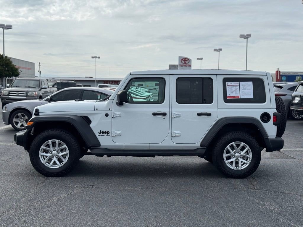 Used 2023 Jeep Wrangler Unlimited Sport w/ Sun And Sound Package AWD/4WD image 8