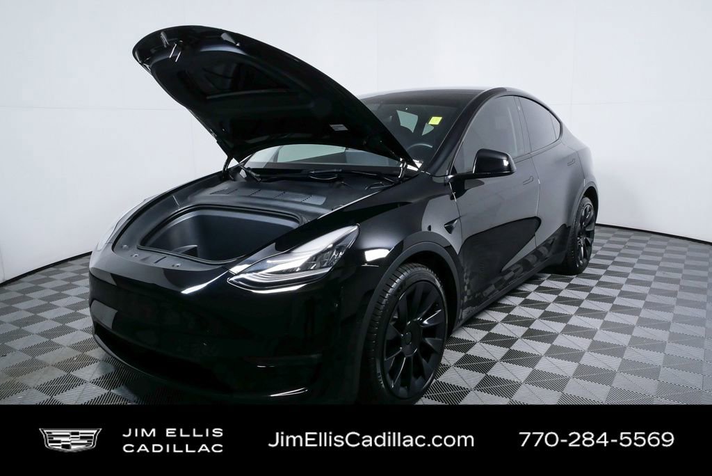Used 2022 Tesla Model Y Long Range image 8