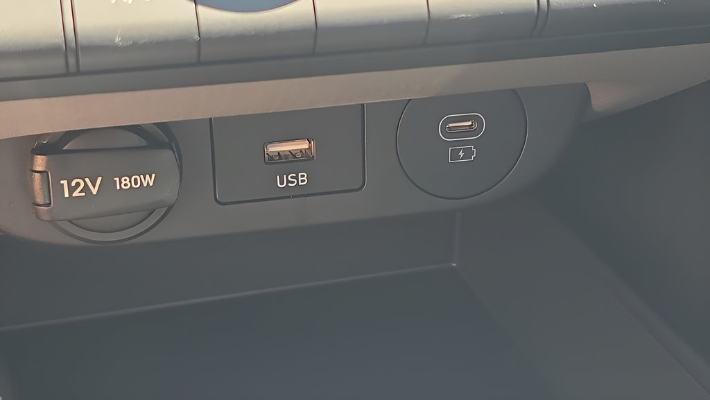 New 2026 Hyundai Elantra SE FWD image 32