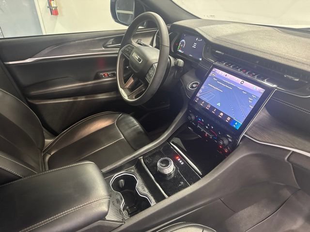 Used 2024 Jeep Grand Cherokee L Limited w/ Luxury Tech Group II RWD image 29