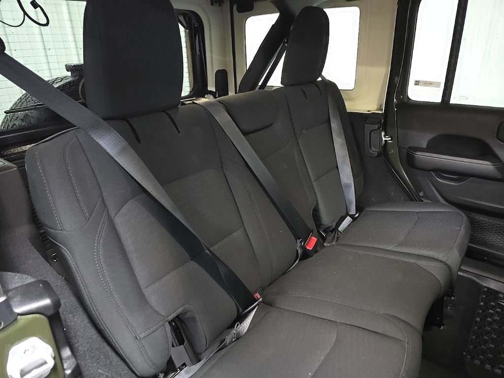 Used 2020 Jeep Wrangler Unlimited Sahara w/ Cold Weather Group image 16