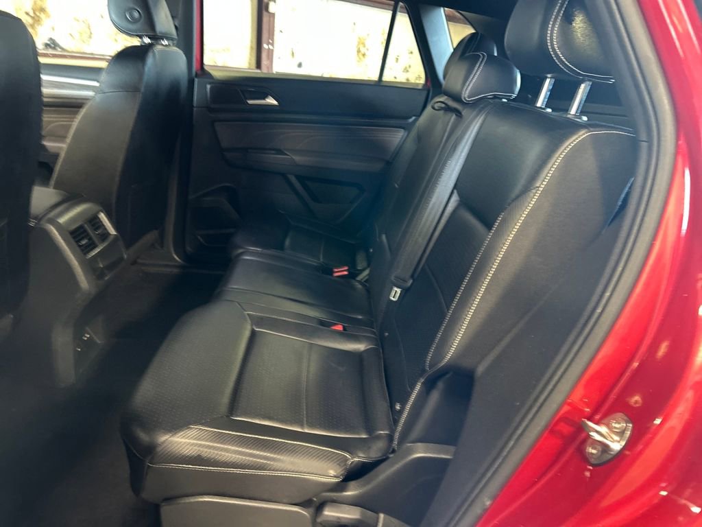 Used 2022 Volkswagen Atlas Cross Sport SE w/ Panoramic Sunroof Package image 27