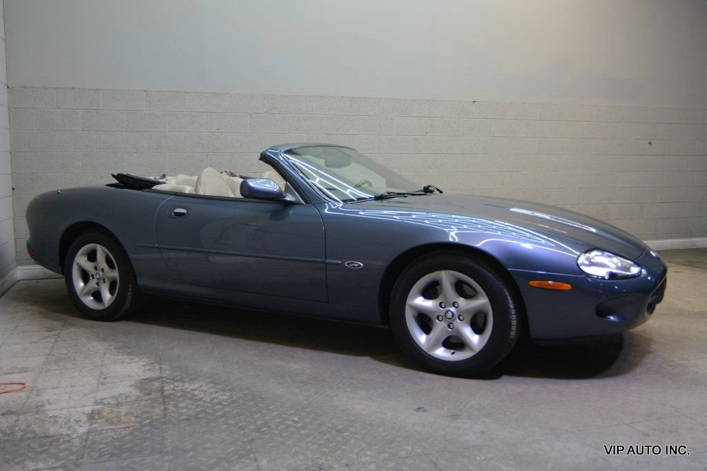 Used 2000 Jaguar XK8 Convertible RWD image 3