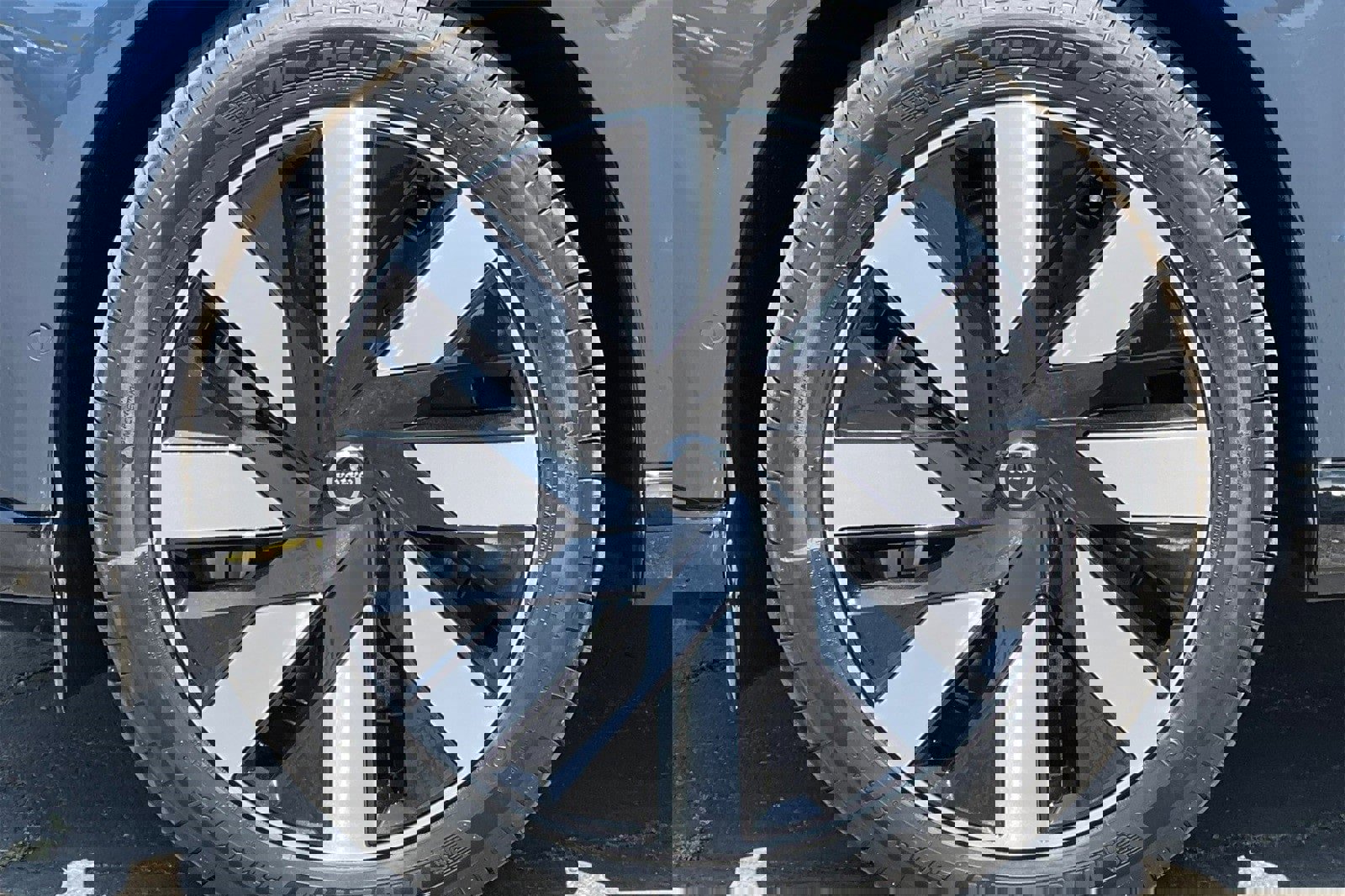 Used 2025 Volvo EX90 Ultra image 26