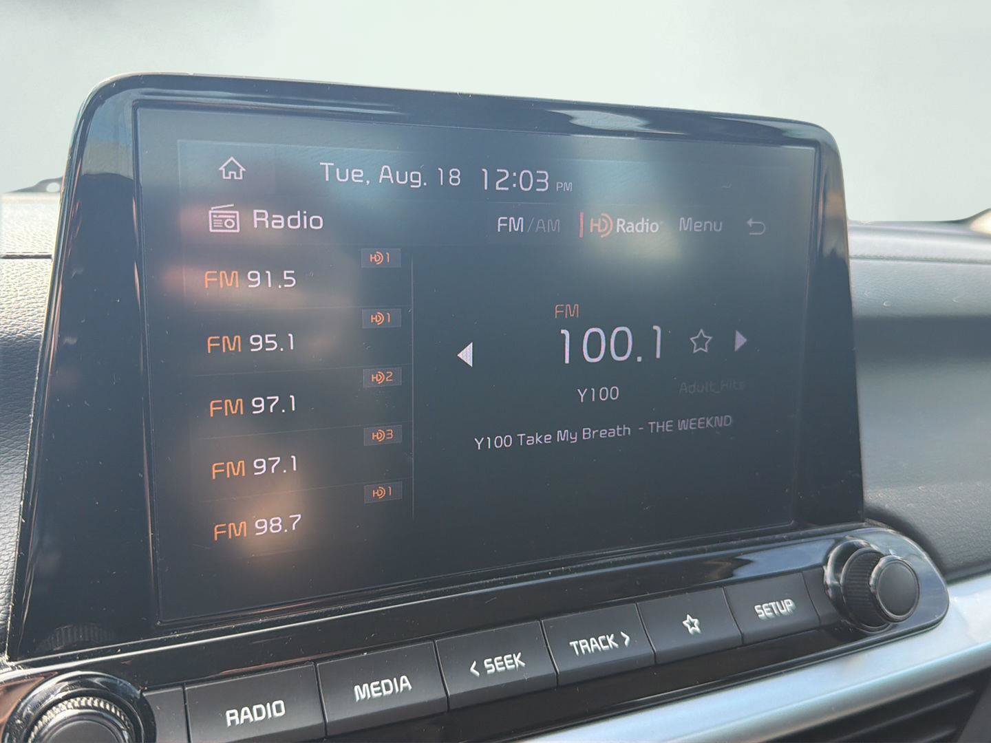 Used 2024 Kia Forte LXS w/ LXS Technology Package FWD image 5