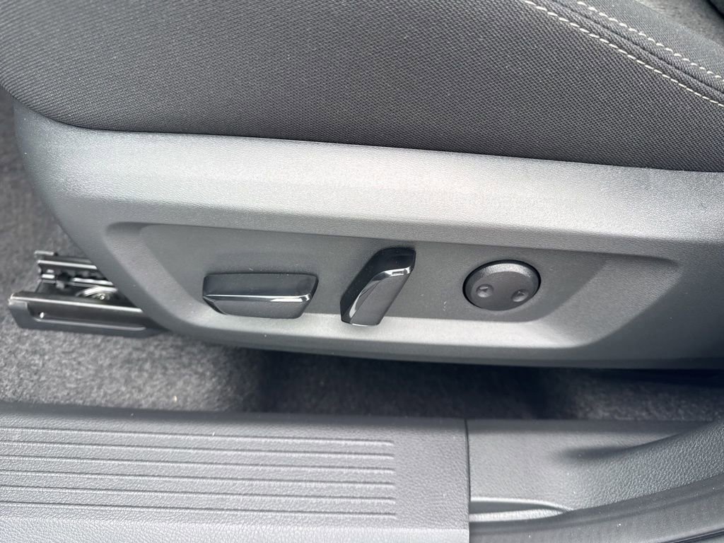 New 2026 Nissan Rogue SV FWD image 21