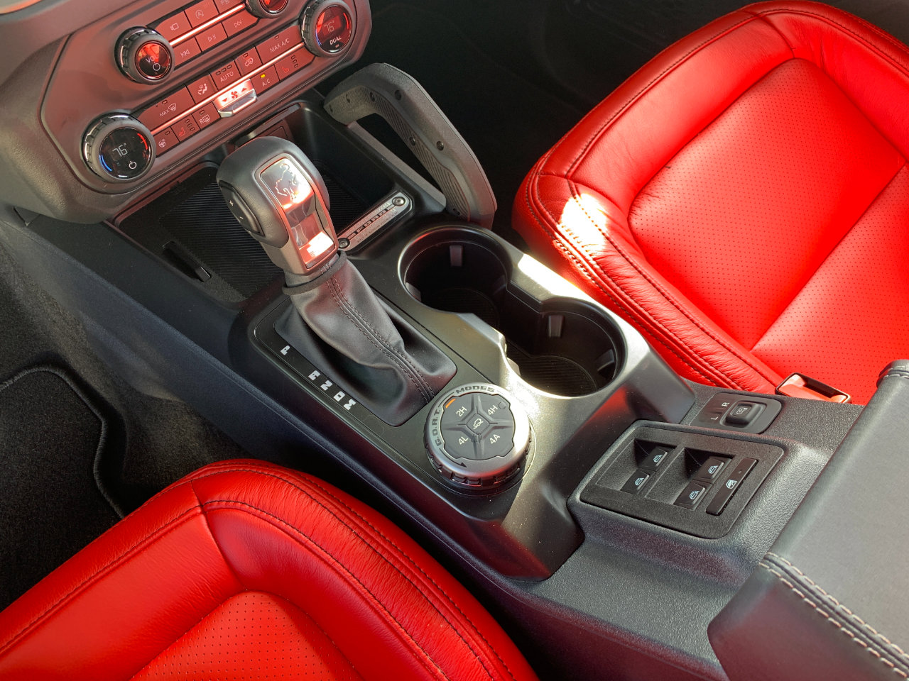 Used 2025 Ford Bronco Outer Banks w/ Sasquatch Package image 49