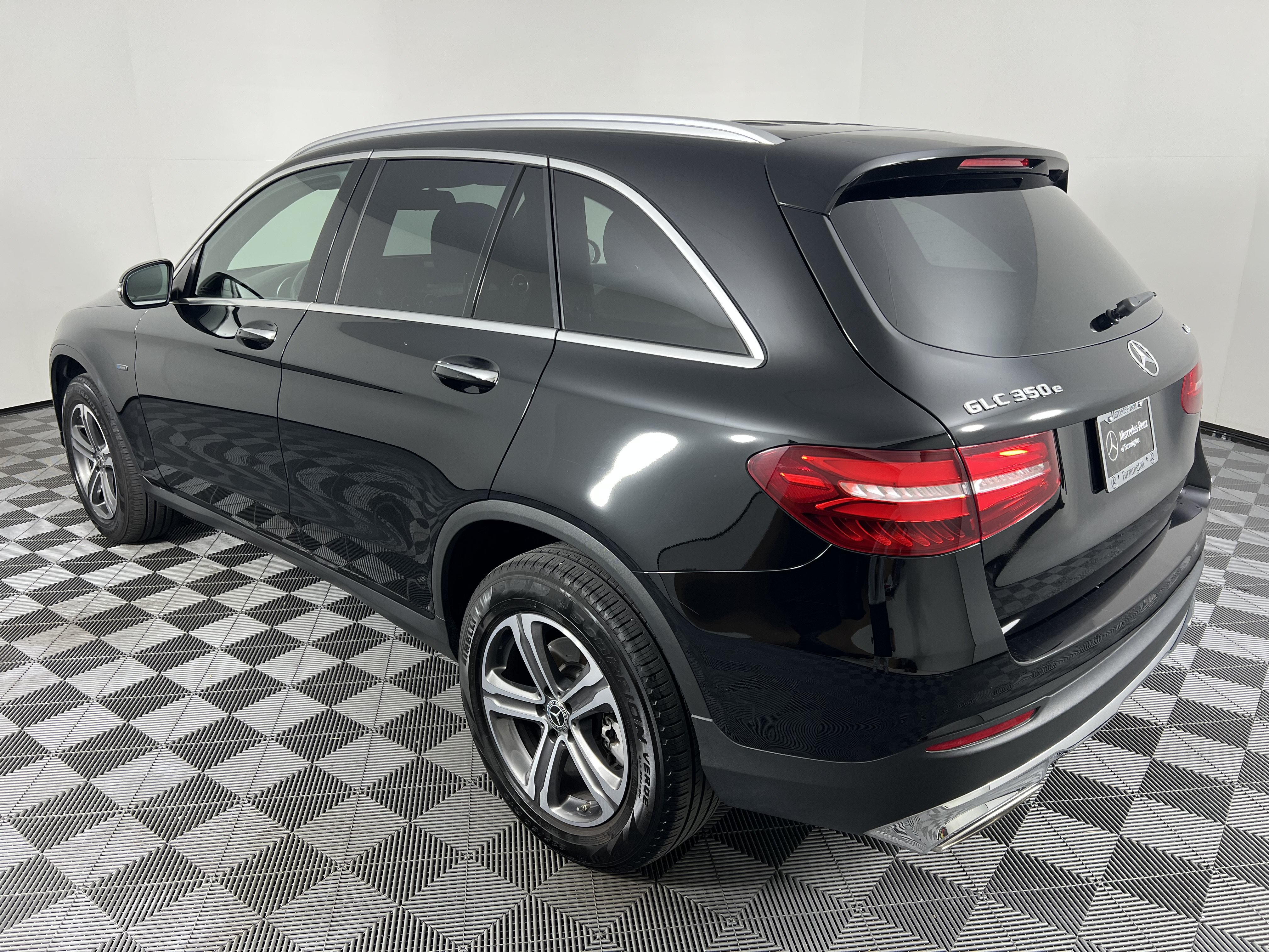 Used 2019 Mercedes-Benz GLC 350e 4MATIC image 11