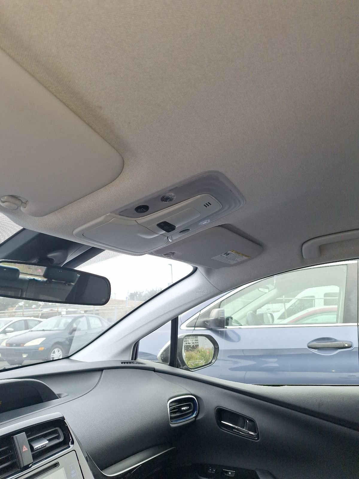 Used 2017 Toyota Prius Three Touring FWD image 14