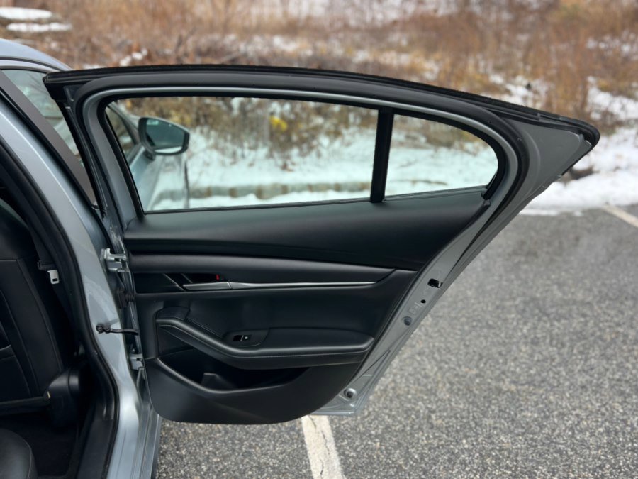 Used 2020 MAZDA MAZDA3 Sedan w/ Select Package image 32