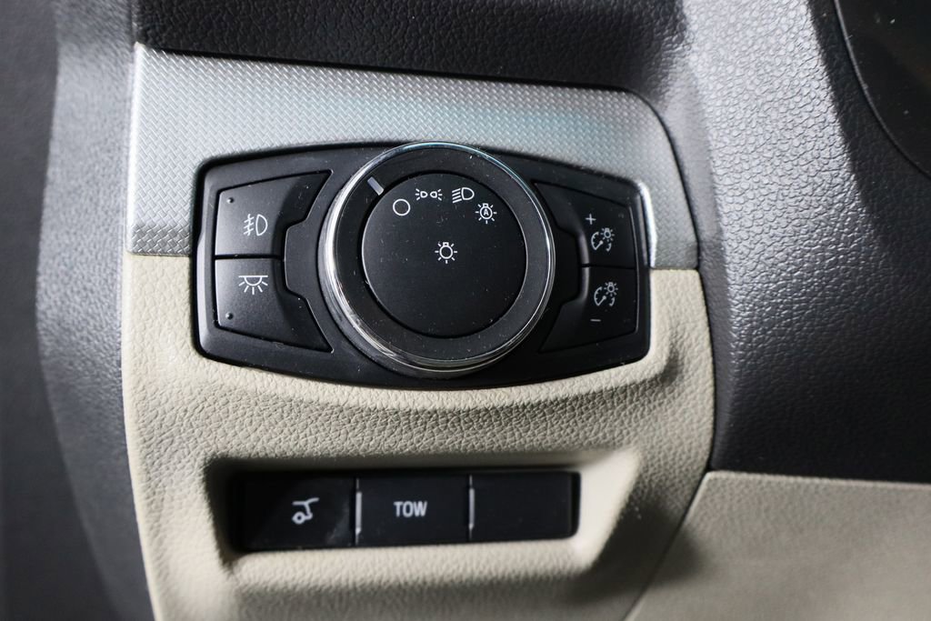 Used 2014 Ford Explorer XLT w/ Equipment Group 202A image 23