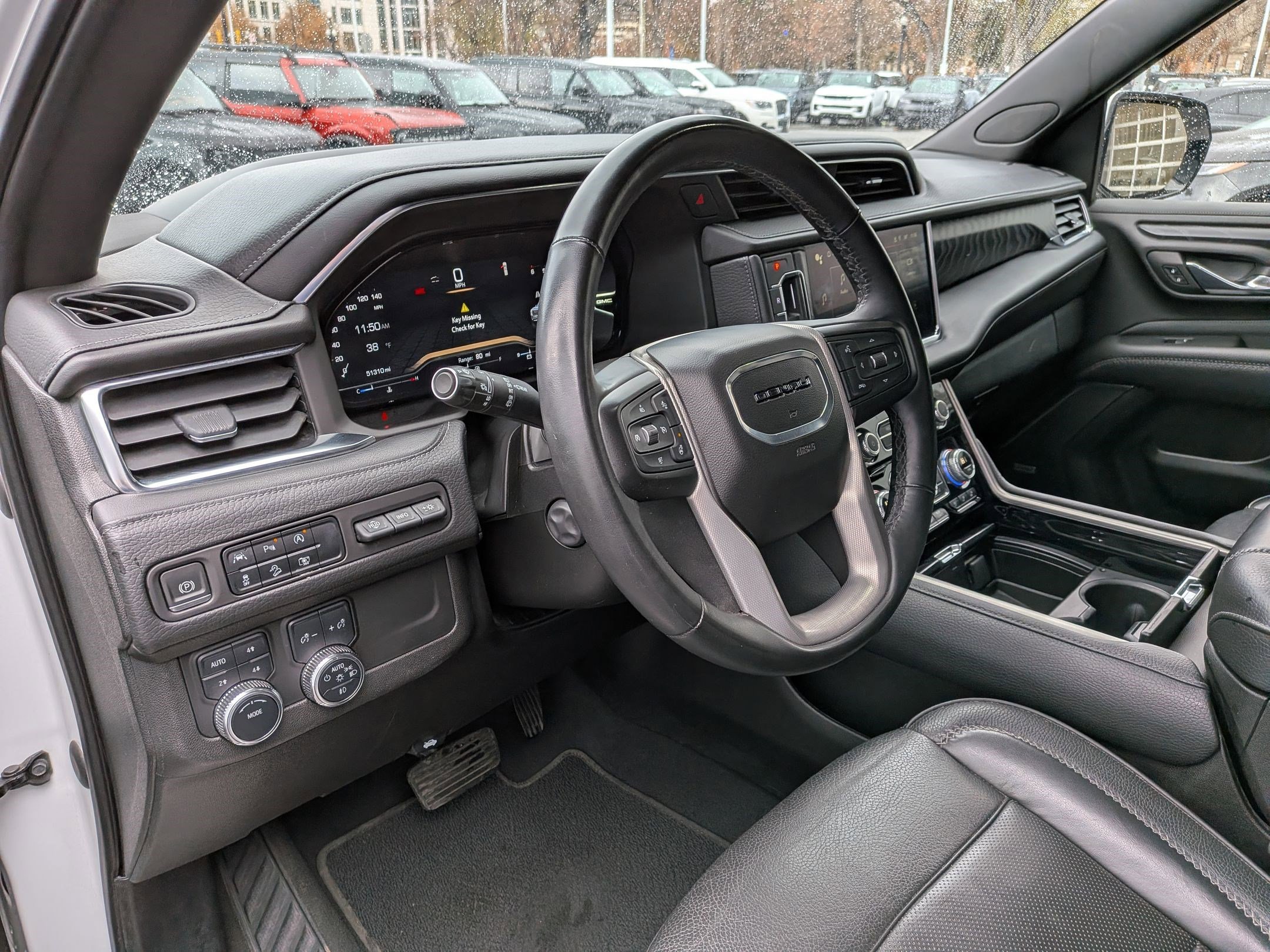 Used 2023 GMC Yukon Denali image 14