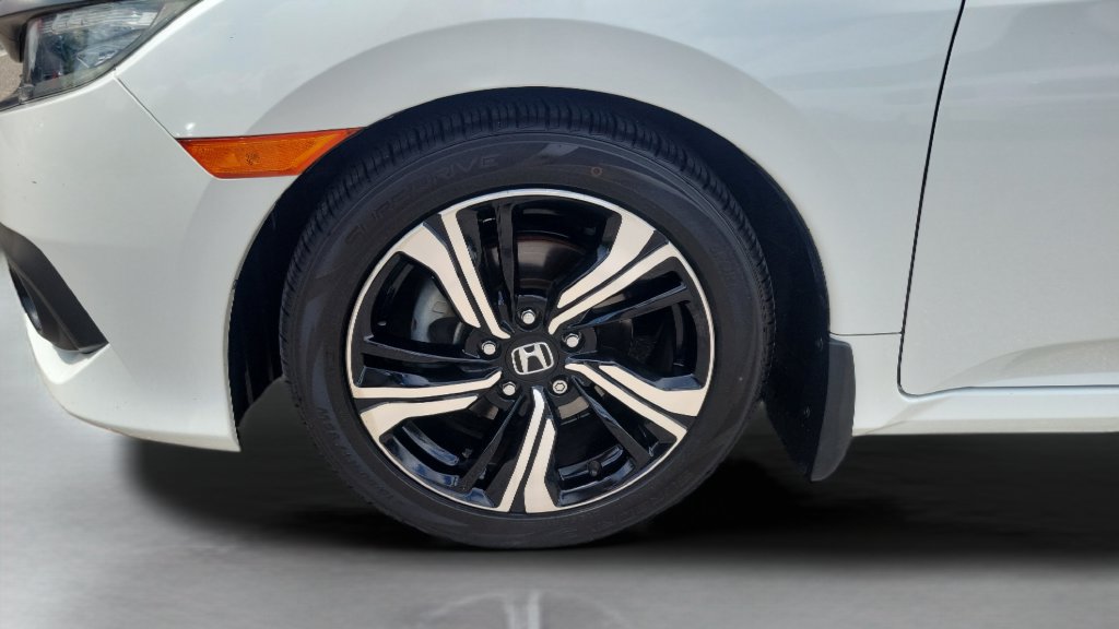 Used 2018 Honda Civic Touring image 26