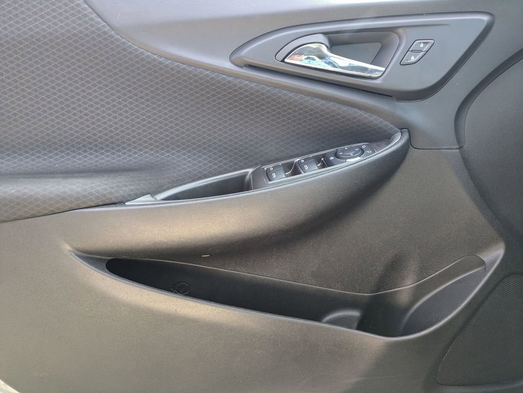 Used 2024 Chevrolet Malibu LT image 11