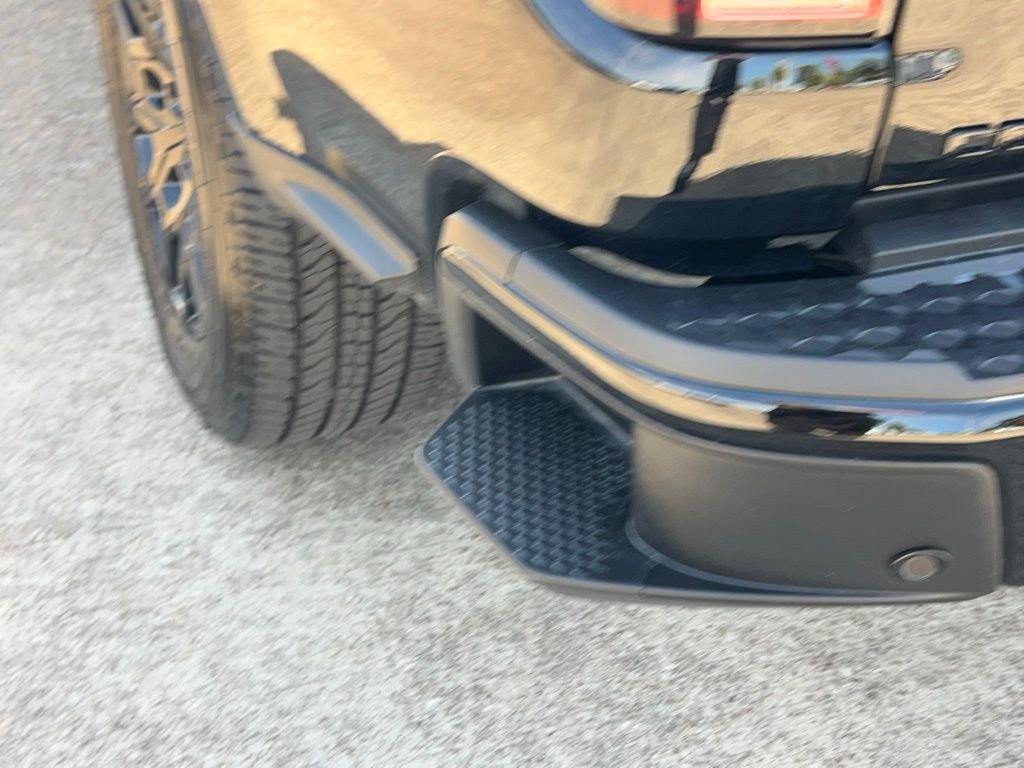 Used 2025 Chevrolet Colorado W/T w/ WT Custom Package image 14