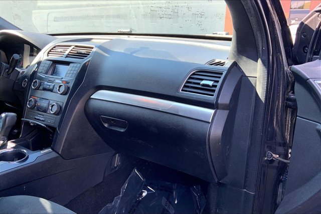 Used 2019 Ford Explorer XLT AWD/4WD image 16