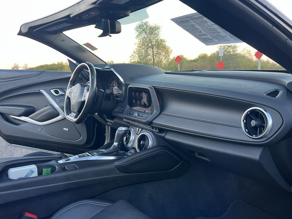 Used 2023 Chevrolet Camaro SS image 30