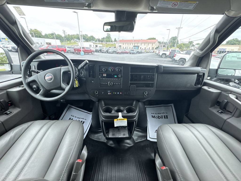 New 2025 GMC Savana 3500 Extended RWD image 10