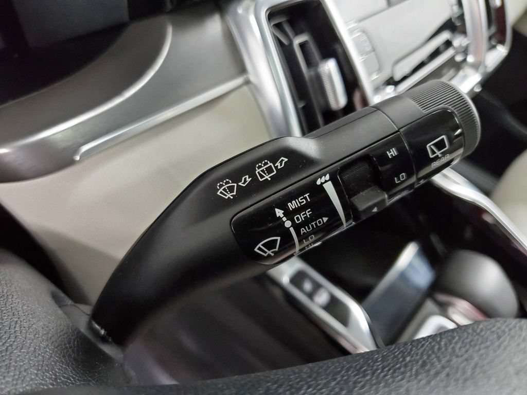 Used 2023 Kia Sorento SX FWD image 35