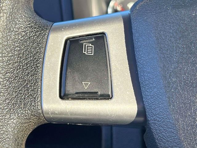 Used 2010 Jeep Commander Sport image 20