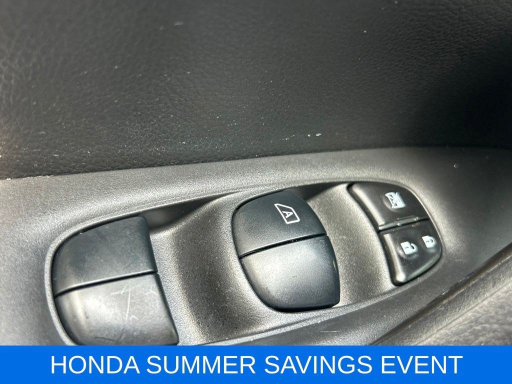 Used 2020 Nissan Rogue S FWD image 23
