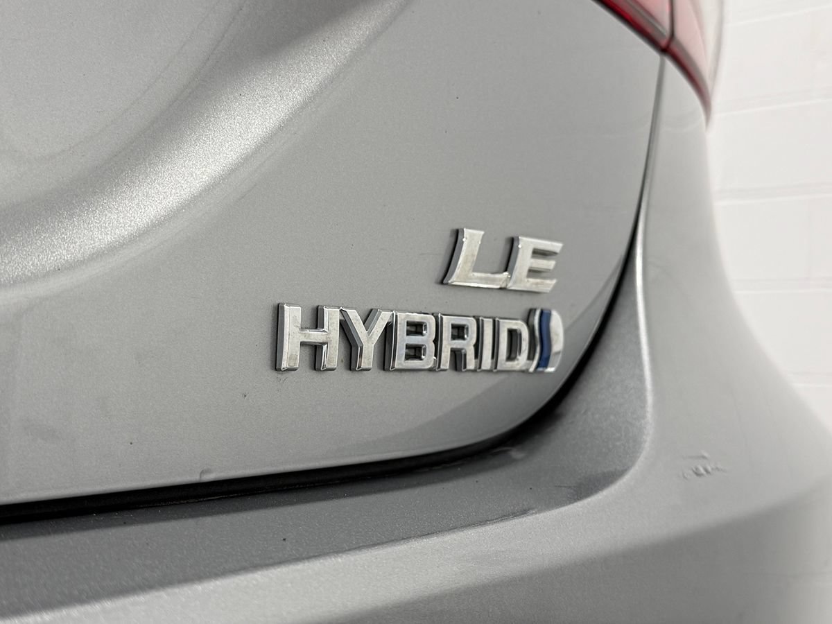 Used 2022 Toyota Camry LE FWD image 9