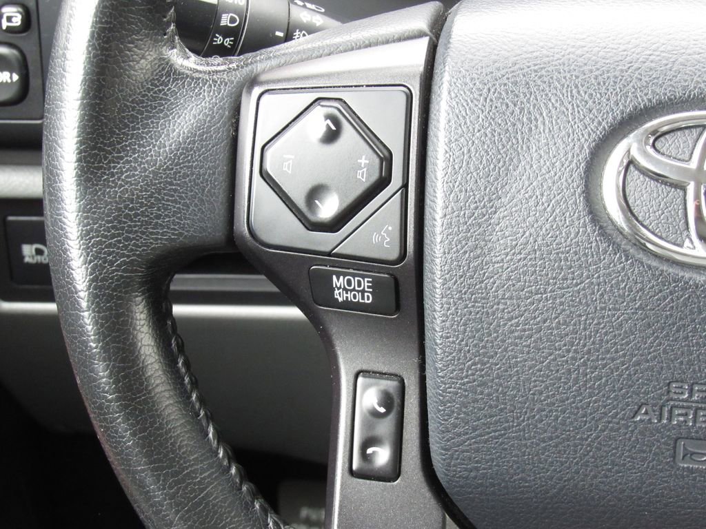 Used 2018 Toyota Sequoia Platinum AWD/4WD image 30